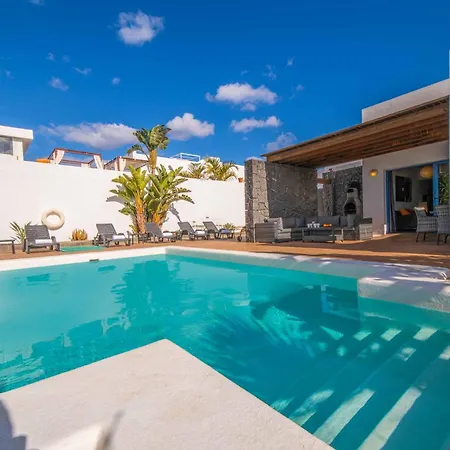 Montana Roja Villa *