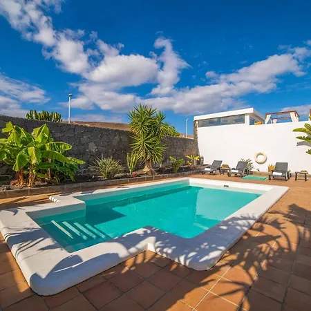 Montana Roja Villa